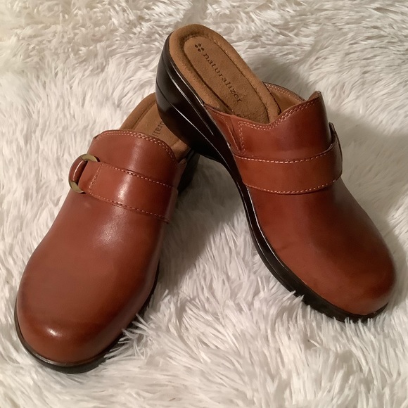 NATURALIZER LEATHER MULES - Picture 1 of 7